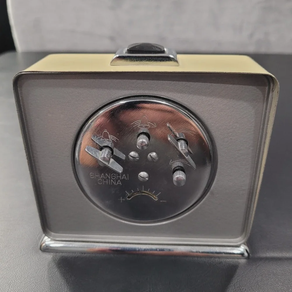 Vintage Shanghai China Wind-Up Alarm Clock MCM Atomic Age Mechanical Desk
